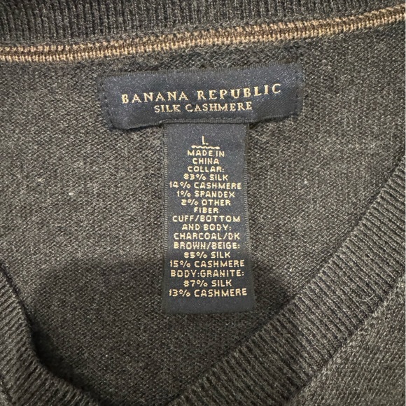 Banana Republic Silk Cashmere Argyle V-Neck sweater brown gray - Picture 3 of 6